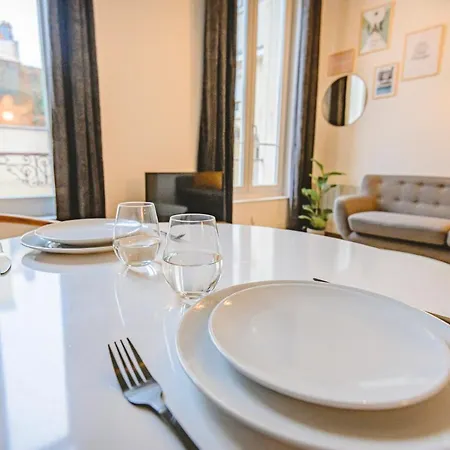 Апартаменты Hyper Centre - De *